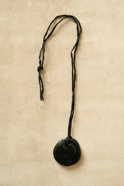 Brea Porcelain Pendant Necklace In Onyx - Sagu