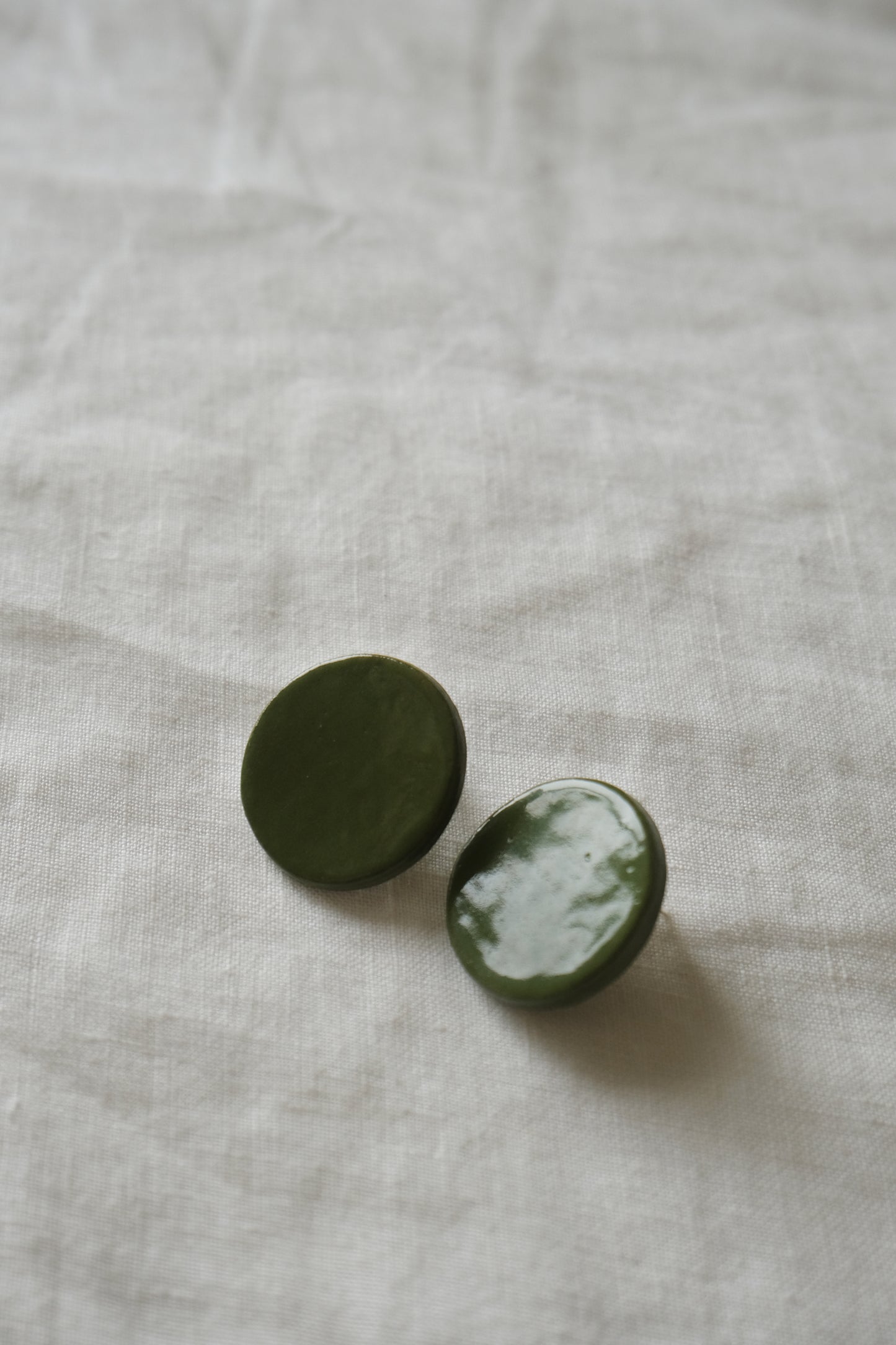 Large Ora Porcelain Round Earrings In Cactus - Sagu