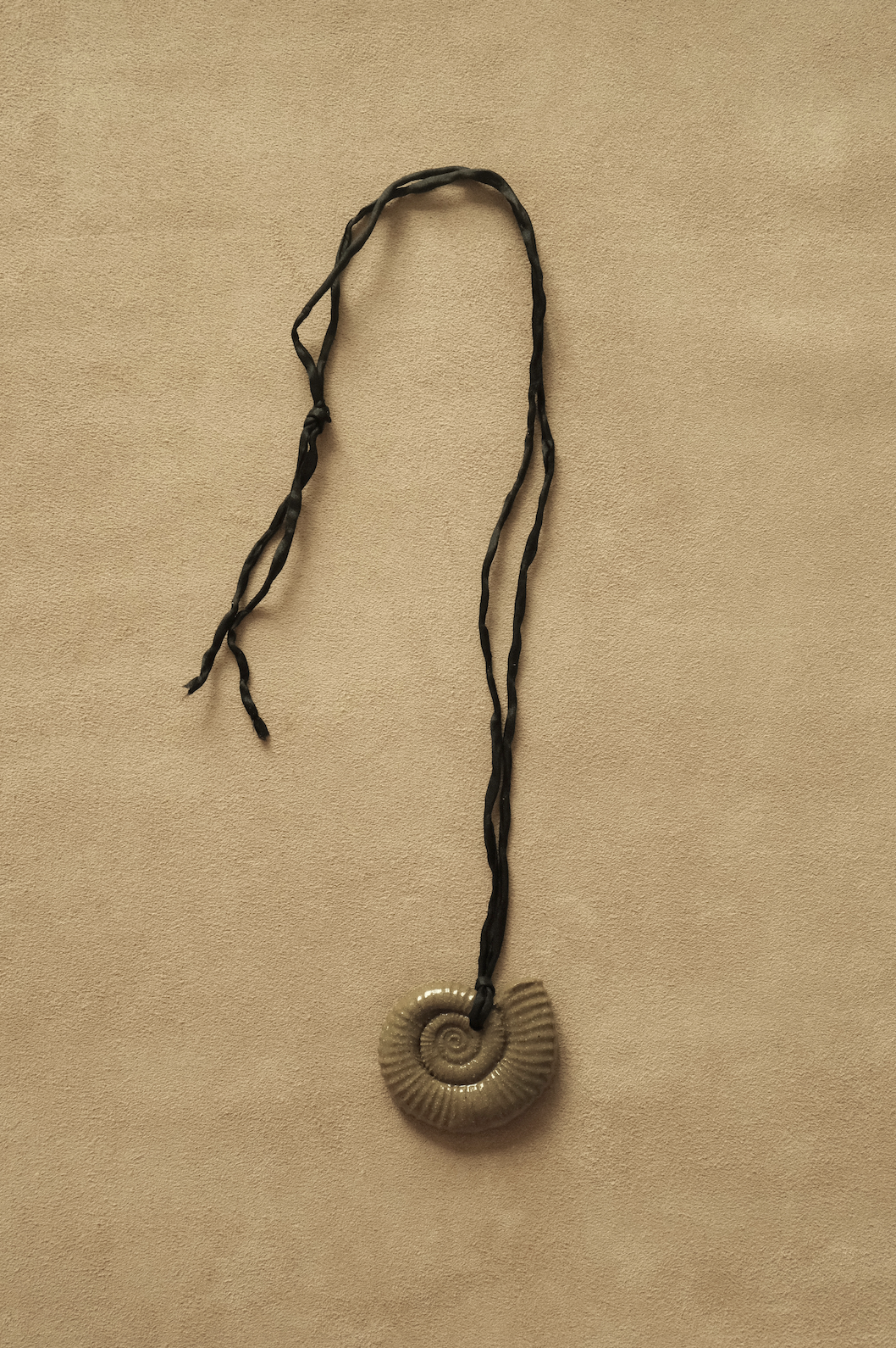 Nautila Ceramic Pendant Necklace In Sediment - Sagu