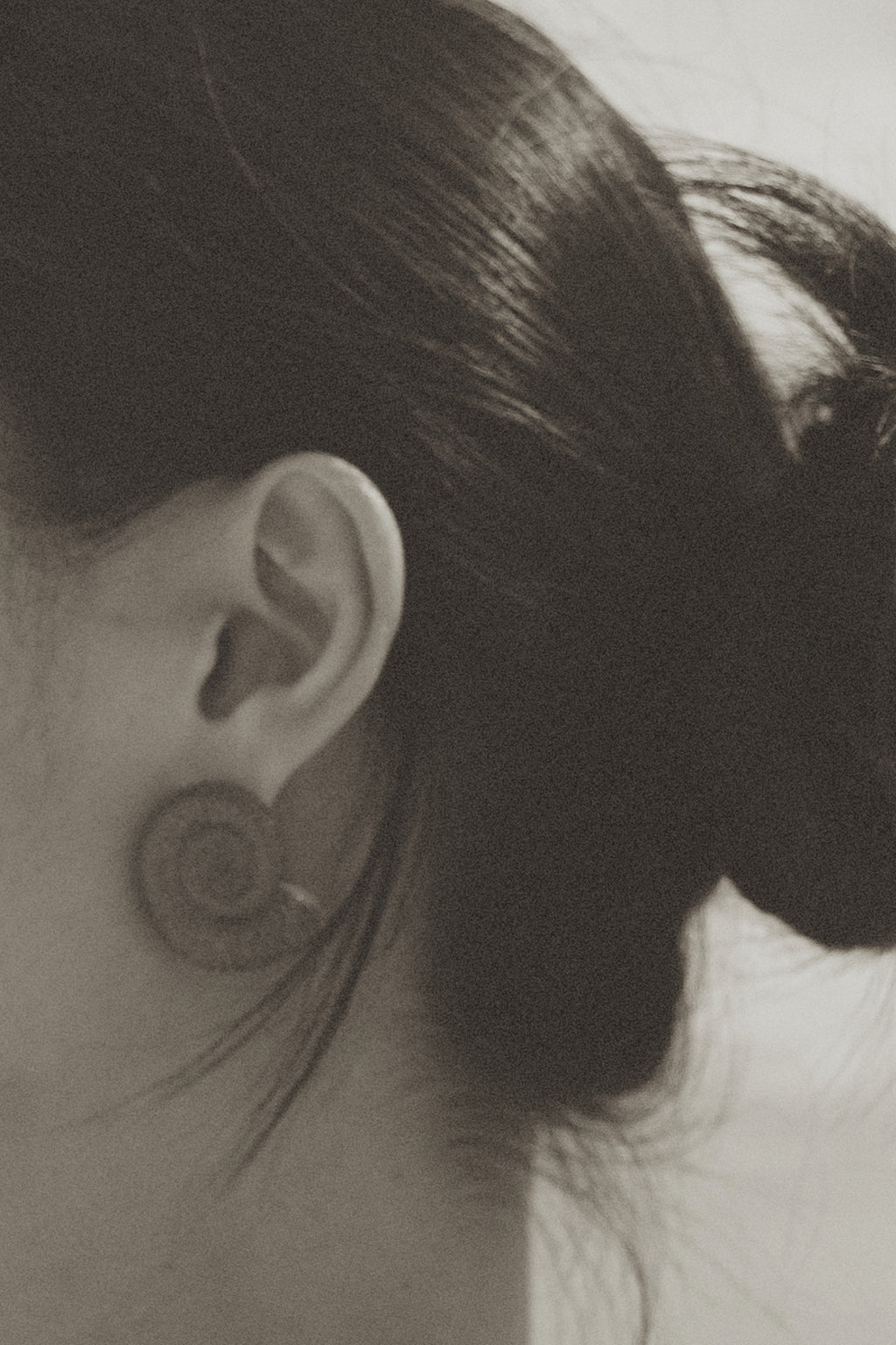 Nautila Ceramic Earrings In Sediment - Sagu