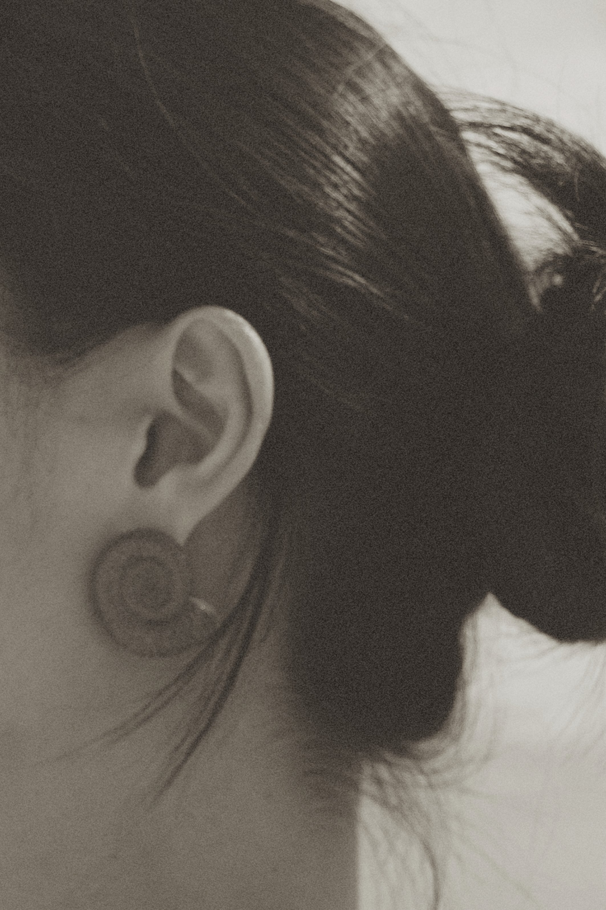 Nautila Ceramic Earrings In Sediment - Sagu
